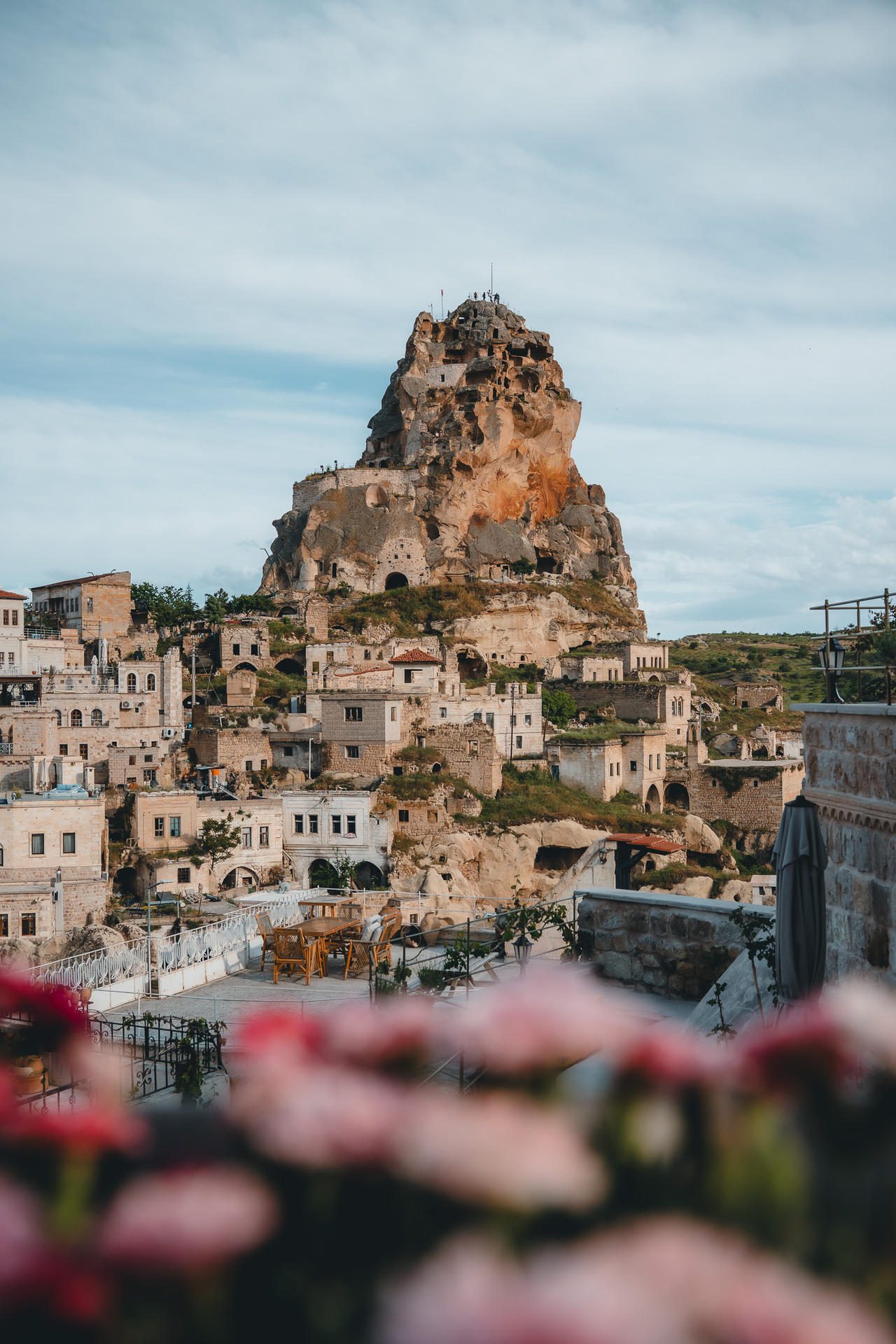 Chateau dans la roche à ortahisar en cappadoce sur le Cappadocia trail